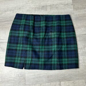 Chic Tartan Mini Skirt in Navy and Emerald